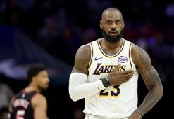 NBA'de LeBron James maçı domine etti, Lakers kazandı