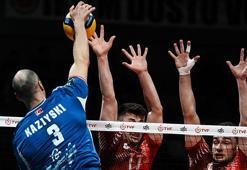 Halkbank set vermeden Ziraat Bankkart'ı 3-0 mağlup etti