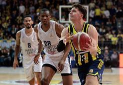 Tarihe geçecek derbide Fenerbahçe Beko son topta güldü... Fenerbahçe Beko - Anadolu Efes maç sonucu 97-94