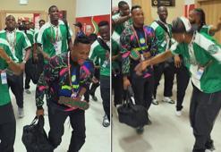 Osimhen ve Ndidili Nijerya stada dansla giriş yaptı