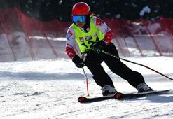 Sıla Kara'dan üç altın; Alp Disiplini FIS Sarıkamış Cup Yarışları sona erdi