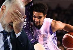 Türk Telekom Anadolu Efes'i son topta devirdi, galibiyet serisi 8. maç oldu (75-70 Maç Sonucu)