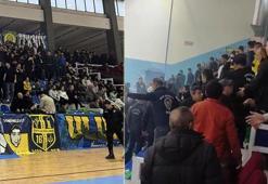 Karacabey Belediyespor - Fenerbahçe maçında salon karıştı