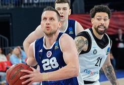 Bahçeşehir Koleji'nden EuroCup'ta 37 sayı farklı galibiyet (Bahçeşehir Koleji - Hamburg maç sonucu 105-68)