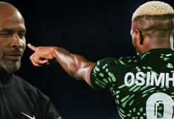 'Teknik direktör Osimhen'den korkuyor' Nijerya'da Eric Chelle'ye olay tepki: Oynamasına gerek yoktu