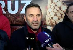 Galatasaray'da Okan Buruk ve Abdullah Kavukcu, Filistin için Galata Köprüsü'nde