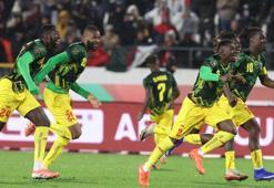 Fenerbahçeli Nene ve Beşiktaşlı Bilal Toure'li Mali, Afrika Uluslar Kupası'nda çeyrek finalde