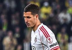 Beşiktaşlı Salih Uçan'dan açıklama: 'Bazı şeylere üzülüyorum'