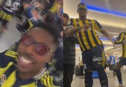 Fenerbahçe'den soyunma odasında çılgın kutlama!