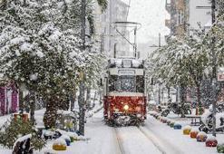 İstanbul'da okullar tatil edildi mi? Valilikten resmi açıklama geldi