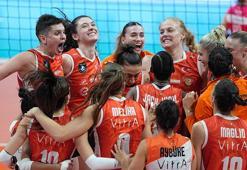 Eczacıbaşı evinde set vermeden kazandı