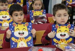 Karne tebrik mesajları 2026 - En güzel, resimli ve yazılı karne alan çocuğa karne günü kutlama sözleri