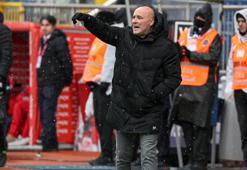 Antalyaspor Teknik Direktörü Sami Uğurlu ligde kalacaklarını düşünüyor