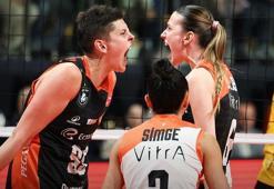 Voleybolda derbinin galibi Eczacıbaşı! VakıfBank - Eczacıbaşı Dynavit maç sonucu 1-3