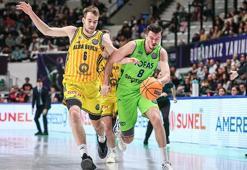 TOFAŞ evinde son çeyrekte mağlup... TOFAŞ - Alba Berlin maç sonucu 90-94