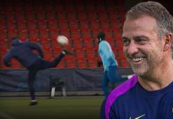 Hansi Flick antrenmanda hünerlerini sergiledi: Yaptığı hamleler dikkat çekti