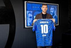 Schalke 04, Edin Dzeko'yu transfer etti