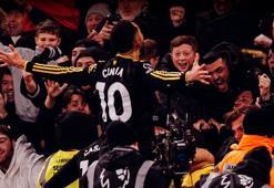 Arsenal şokta! Premier Lig'in zirvesine Manchester United ayarı