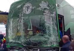 Konyaspor otobüsü İstanbul'da kaza yaptı! 2 futbolcu yaralandı