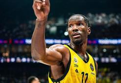 Fenerbahçe'nin eski yıldızı Nigel Hayes-Davis'e büyük şok! Serbest bırakıldı...