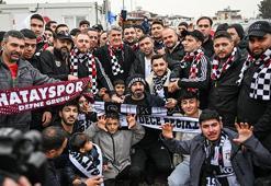 Beşiktaş Kulübü Başkanı Adalı, depremzedelerle bir araya geldi
