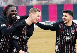 Vanspor FK evinde 3 puanı 3 golle aldı... Vanspor FK - Çorum FK maç sonucu 3-1