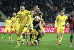 İstanbulspor'dan Çorum FK'ya deplasmanda son saniye üçlüğü!