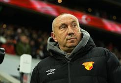'Basit hatalar yaptık' Göztepe Teknik Direktörü Stanimir Stoilov'dan Beşiktaş maçı açıklaması