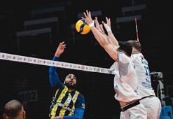 Halkbank sahasında Fenerbahçe'yi devirdi