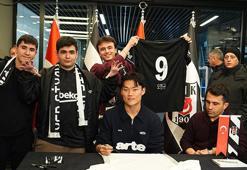 Beşiktaş'ta Hyeon-gyu Oh imza gününde taraftarlarla buluştu