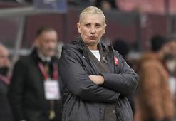 A Milli Kadın Futbol Takımı Teknik Direktörü Necla Güngör Kıragası: 'Oyundan memnunum'