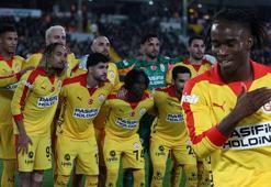 Galatasaray'da Nhaga hesabı açtı! İlk gol sevinci