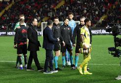 Soyunma odasına gittiler! Gaziantep-Fenerbahçe maçına ışık engeli