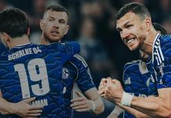 Edin Dzeko yine boş geçmedi! Fenerbahçe'nin eski yıldızı, Schalke 04'te şov yapıyor...
