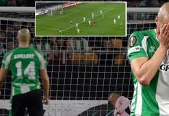 Sofyan Amrabat, Avrupa Ligi'nde hayatının golünü attı! Fenerbahçe'den kiralanmıştı, maça damga vurdu...