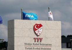 PFDK'dan Galatasaray'a 8 blok kapama cezası