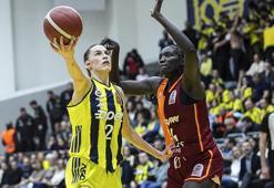 Derbide kazanan Fenerbahçe Opet! Avantajı kaptı