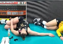 VakıfBank'tan Eczacıbaşı'nın pankartına gönderme!