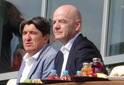 FIFA Başkanı Gianni Infantino, İran Milli Takımı ile görüştü