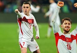 Fenerbahçe'de Beşiktaş derbisi öncesi millî mutluluk!