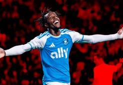 Wilfried Zaha'dan ayak içiyle muhteşem gol!