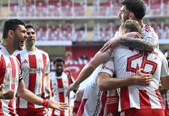 Kritik maçta Antalyaspor ikinci yarıda fişi çekti! Antalyaspor - Eyüpspor maçı sonucu: 3-0