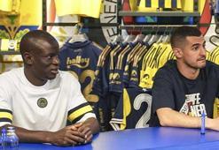 N'Golo Kante ve Levent Mercan imza gününde taraftarlarla buluştu