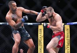 UFC'de Ulberg, Prochazka'yı nakavt etti! Tam 3 dakika 45 saniye sürdü...