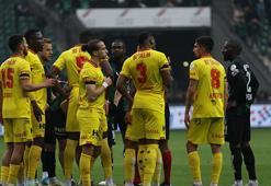 Göztepe'de düşüş sürüyor
