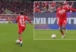Gedson Fernandes'ten geceye damga vuran gol: Kaleciyi çok uzaklardan avladı!