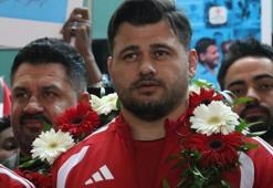 Avrupa şampiyonu olan milli güreşçi Rıza Kayaalp yurda döndü
