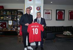 Ahmet Nur Çebi'den, TFF Başkanı Hacıosmanoğlu'na ziyaret