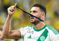 Merih Demiral'a çok sert faul! Suudi Arabistan'da ortalık karıştı
