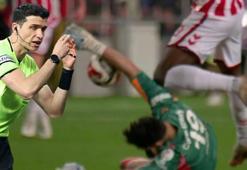 Galatasaray'ın 10 kişi kaldığı pozisyona Trio'dan çok konuşulacak değerlendirme! 'Dikkatsiz bir faul, dirseğin açılmasını sağlıyor'